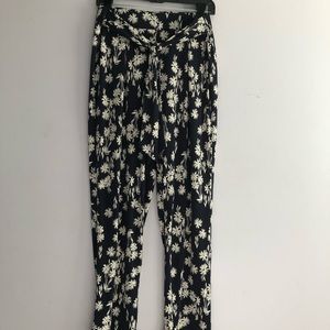 Ellen Tracy tie waisted floral print ankle pant